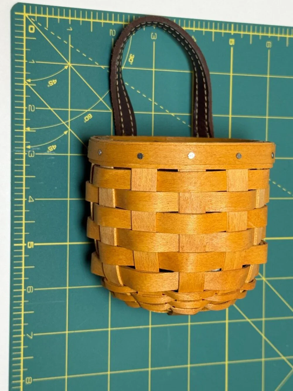2001 Unused Classic Extra-Small Gatehouse Longaberger Basket Handwoven Leather